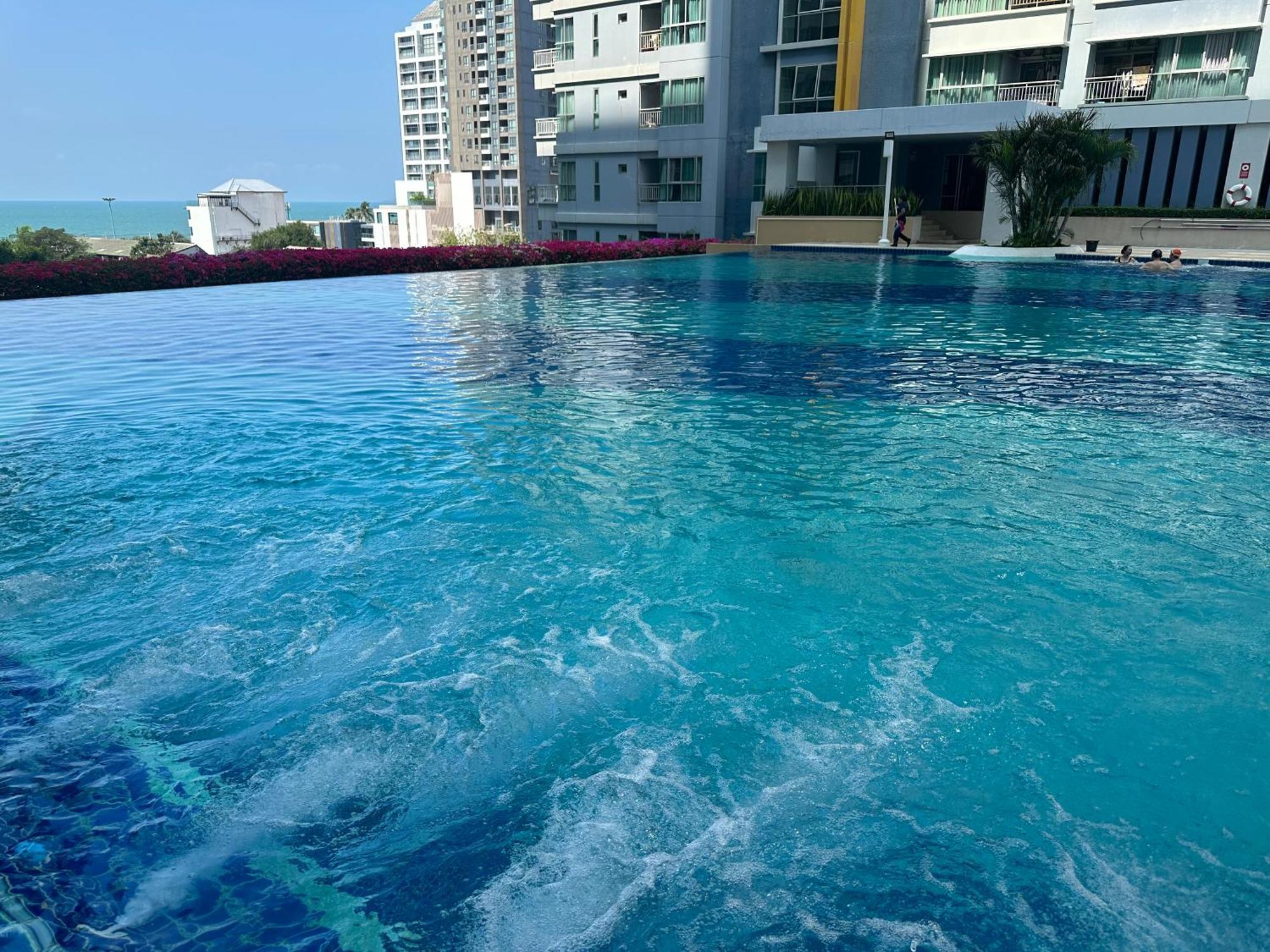 Seaview Beach Room Lumpini-Pool And Gym Face To Ocean Jomtien Beach Exterior foto