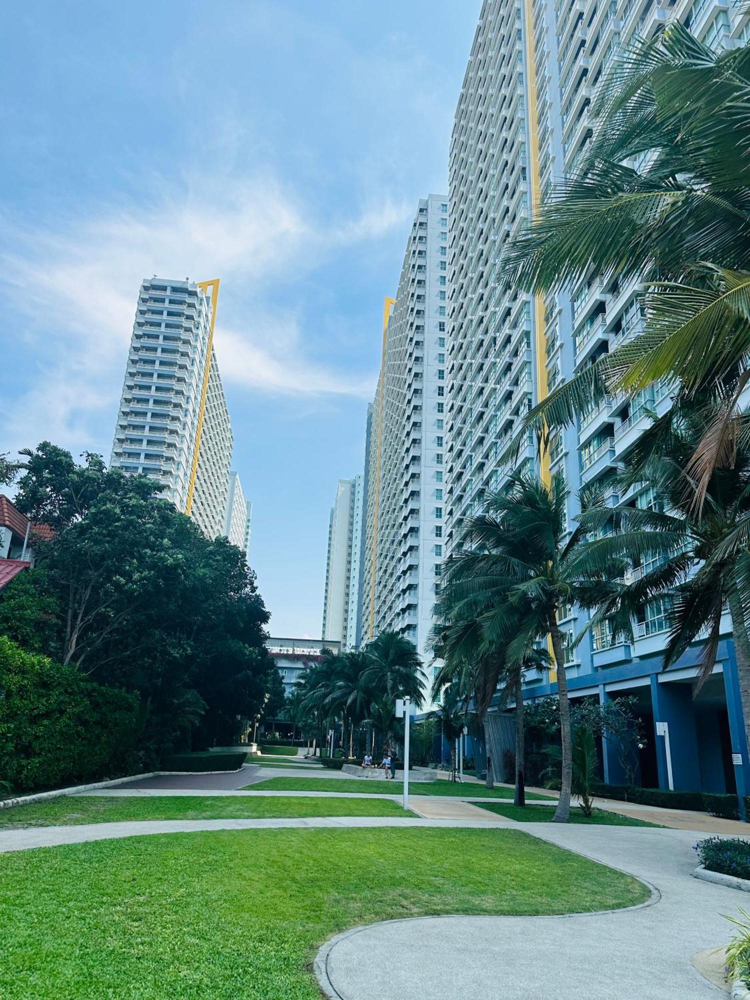 Seaview Beach Room Lumpini-Pool And Gym Face To Ocean Jomtien Beach Exterior foto