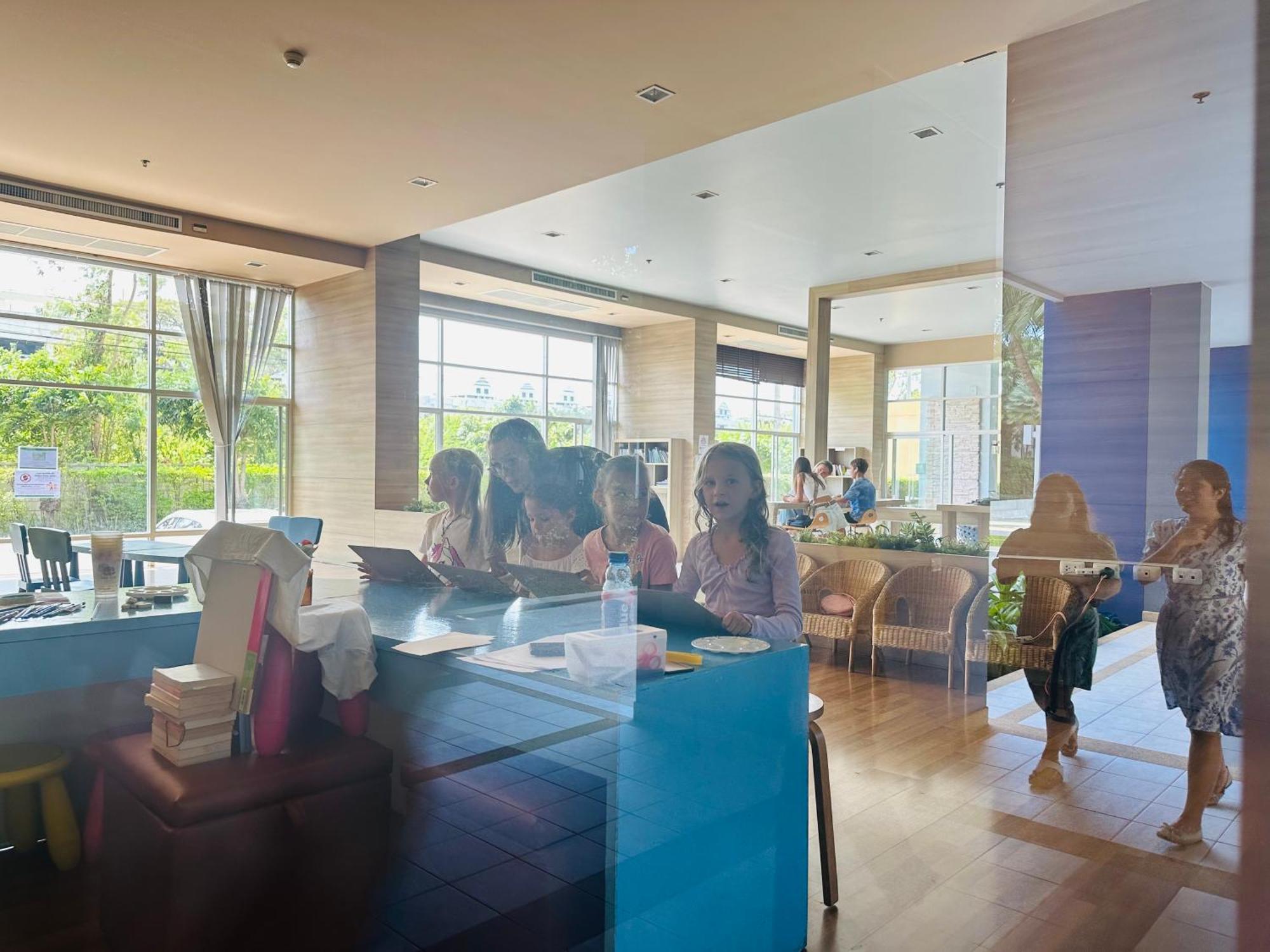 Seaview Beach Room Lumpini-Pool And Gym Face To Ocean Jomtien Beach Exterior foto