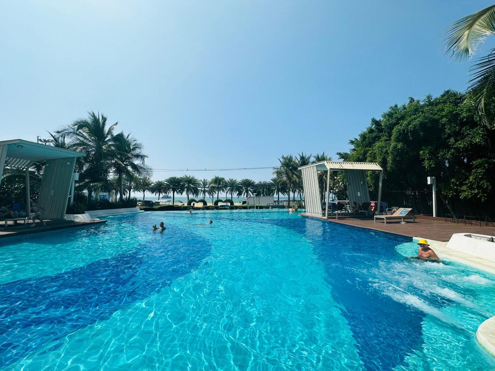 Seaview Beach Room Lumpini-Pool And Gym Face To Ocean Jomtien Beach Exterior foto